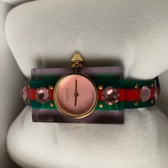 Women's Gucci Watch - Picture 1 of 5